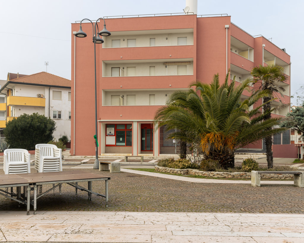 La Linea — photograph 17
